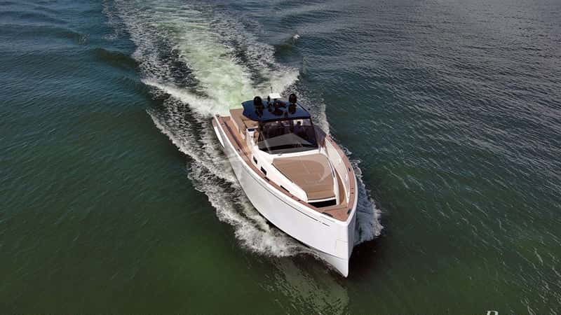 SERO 15m motor yacht charter, photo 3