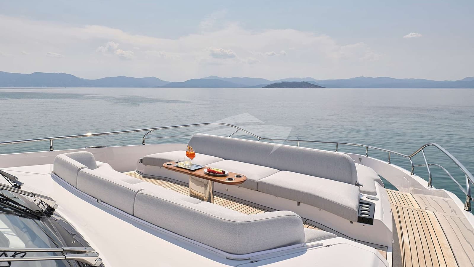 ALADDIN SANE, photo from the yacht portfolio 14