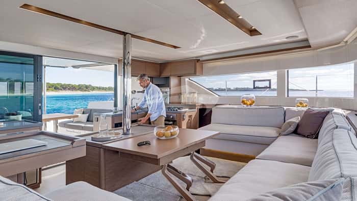 ONEIDA 2 15m sailing yacht charter, photo 2