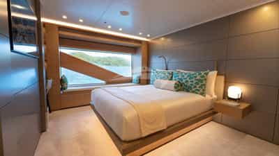 Guest cabin