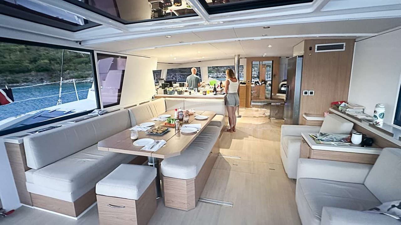 CHILLIN HUT, photo from the yacht portfolio 9