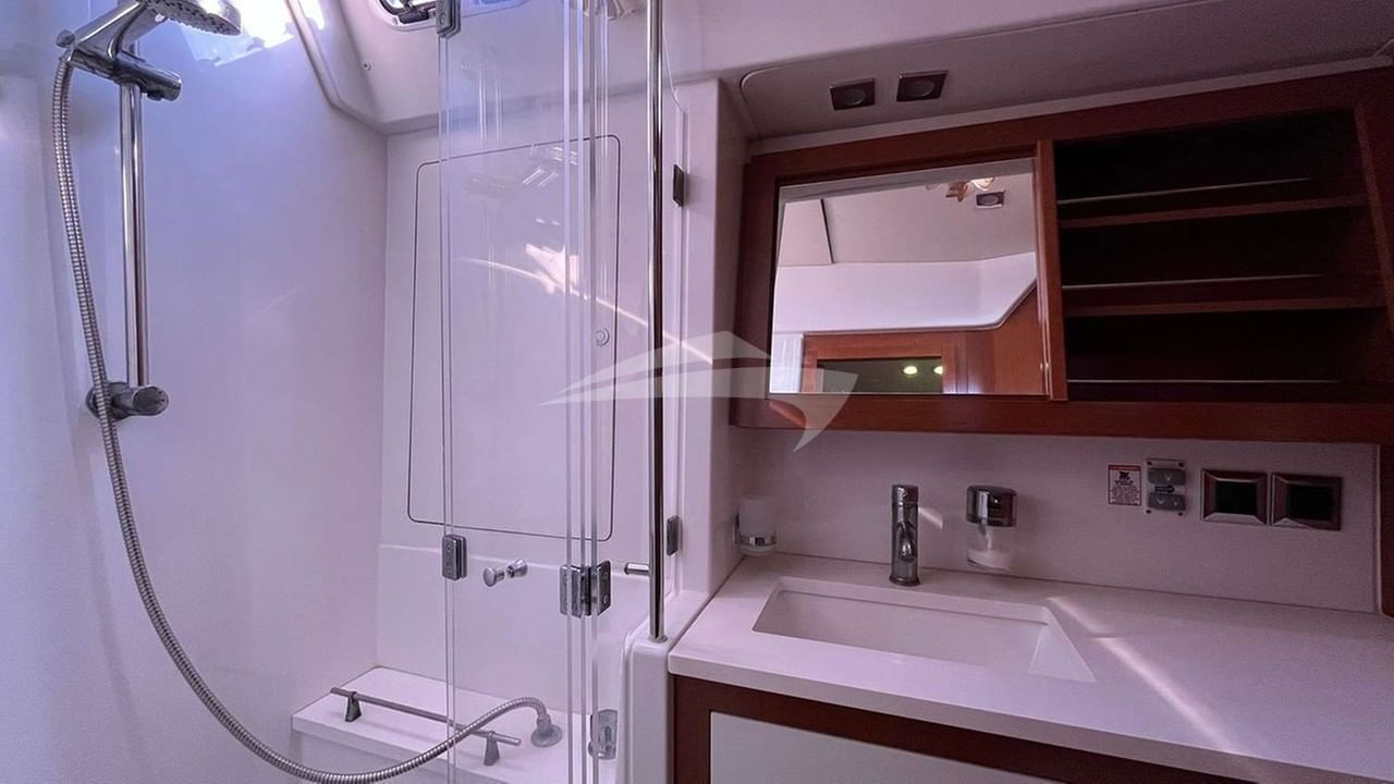 Guest Cabin Bathroom