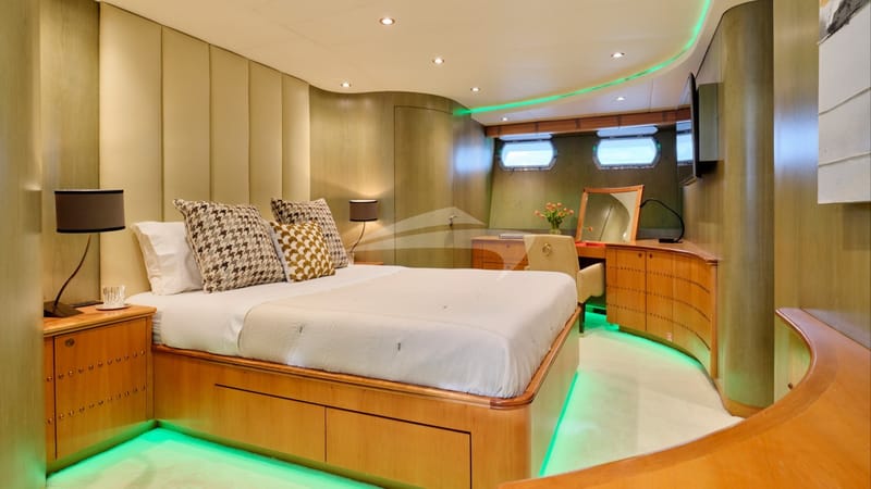 VIP Cabin