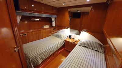 Twin cabin