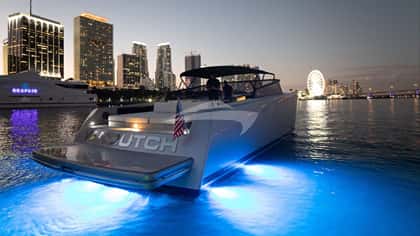 55 VANDUTCH 17m motor yacht charter, photo 13
