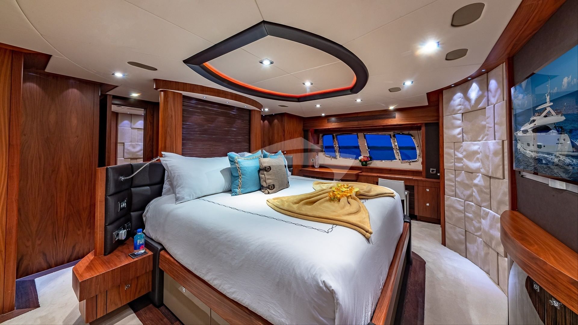 VIP Full Beam King Stateroom