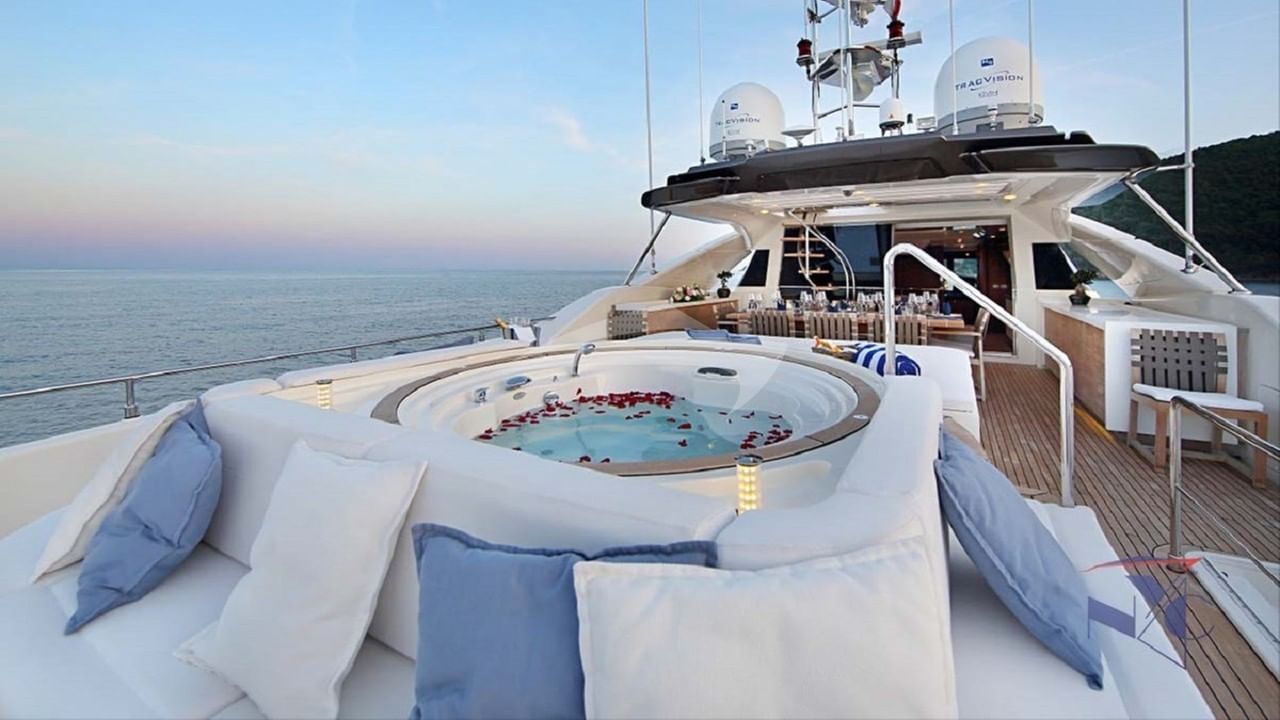 Jacuzzi Deck
