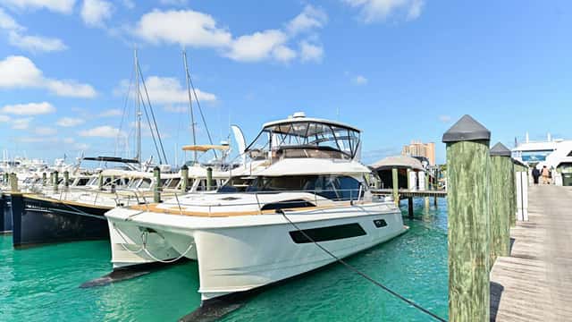 BEACH BOOMER I 13m sailing yacht for charter
