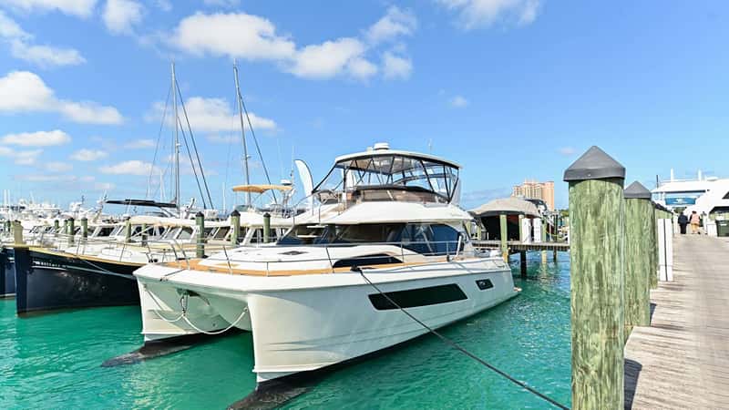 BEACH BOOMER I 13m sailing yacht charter