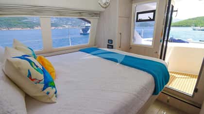 BAREFOOT COWBOY 18m sailing yacht charter, photo 12