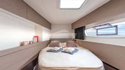 Queen cabin