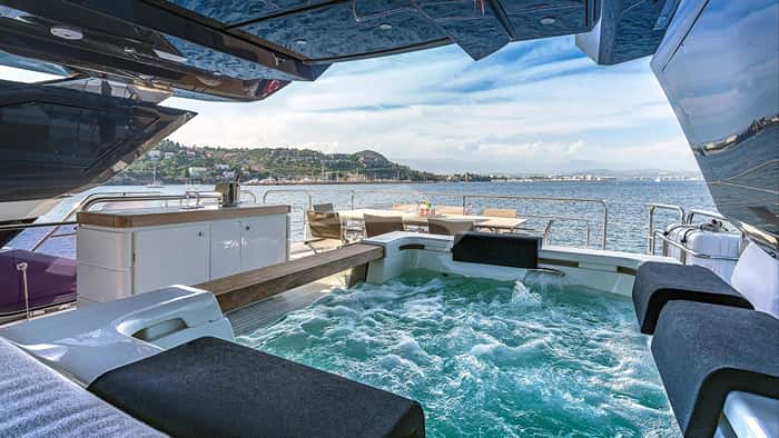 ESMERALDA OF THE SEAS 30m motor yacht charter, photo 5
