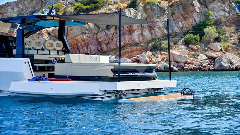 BIG BALLOON 15m motor yacht charter, photo 9
