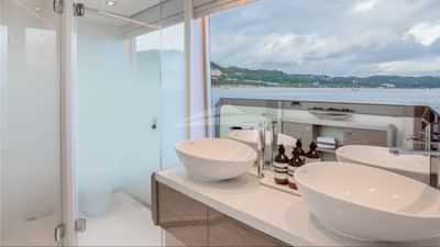 Master Bath (Sistership)