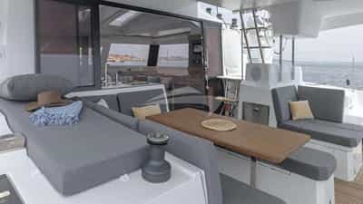 Lounging area in cockpit