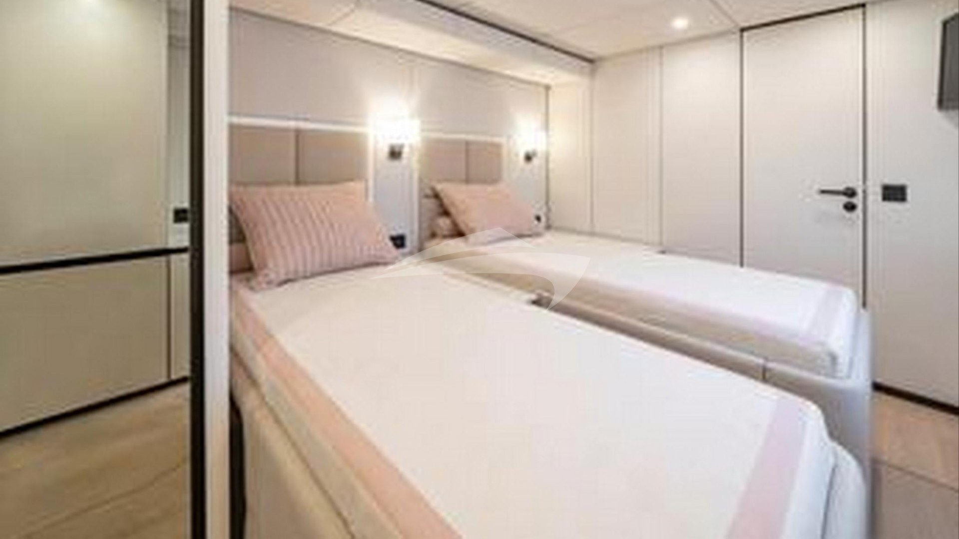 Twin Cabin
