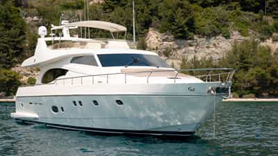 Bow - starboard ext