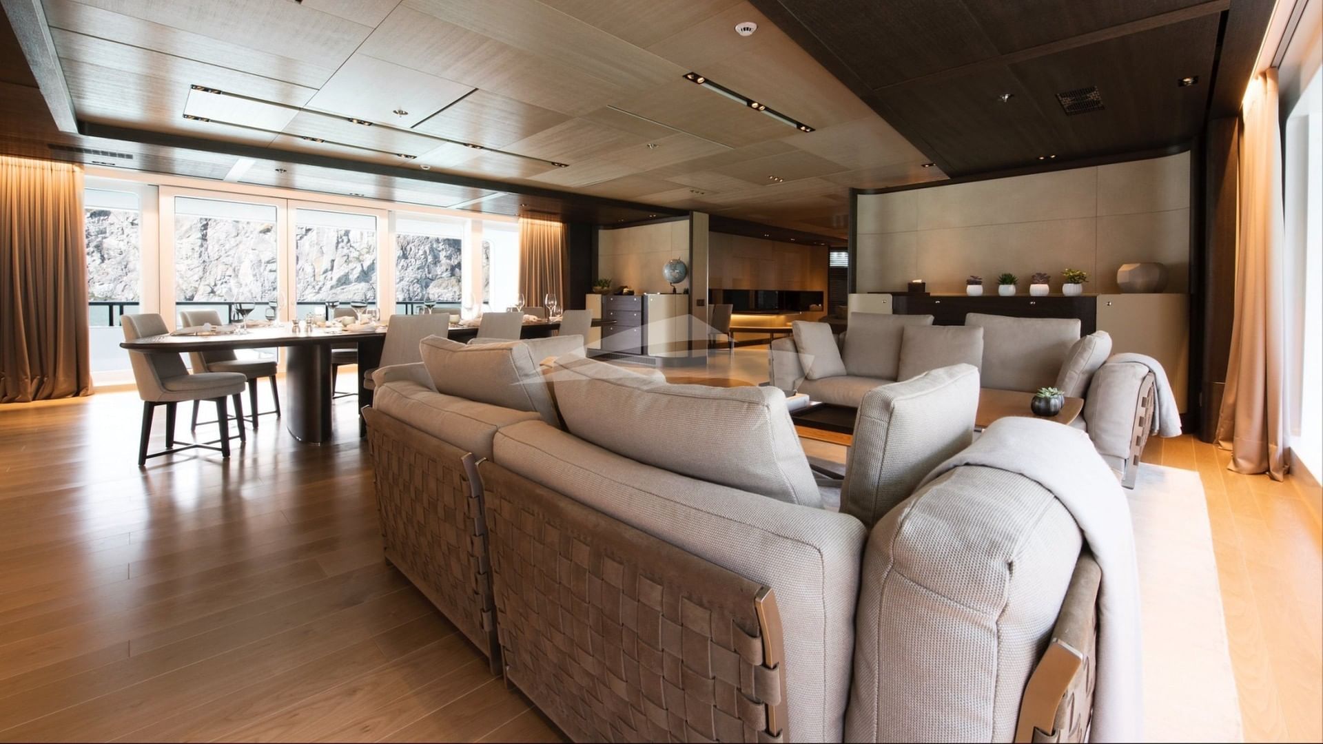 Main Deck - Main Lounge