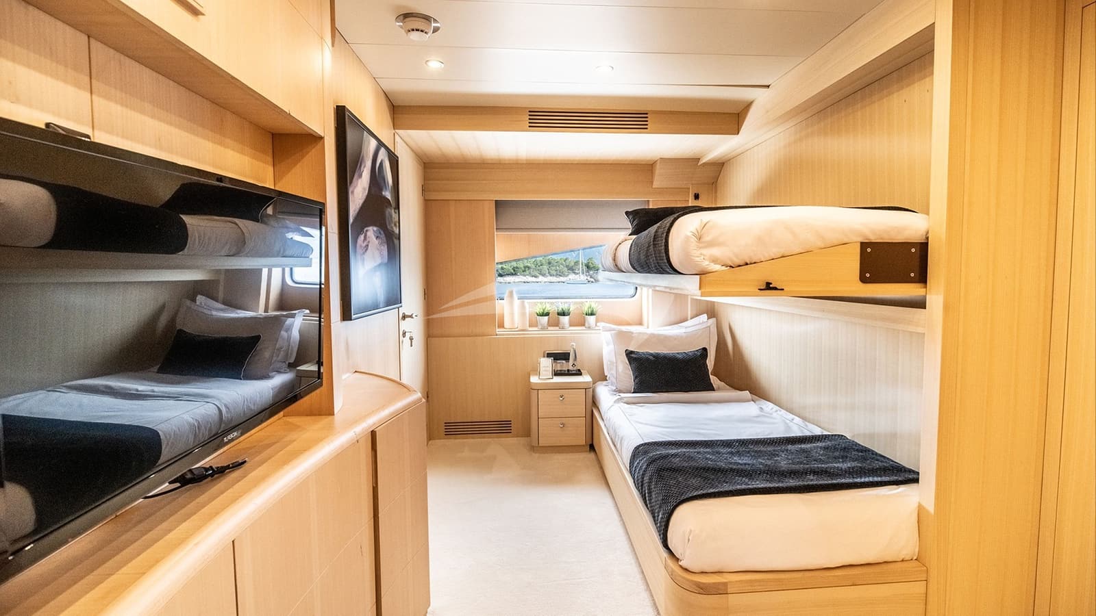 PAREAKI II, photo from the yacht portfolio 18