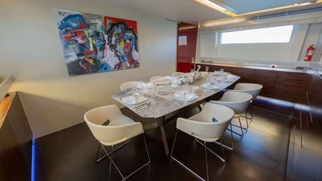 CADA UNO yacht charter photo 2