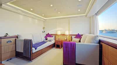 Twin cabin
