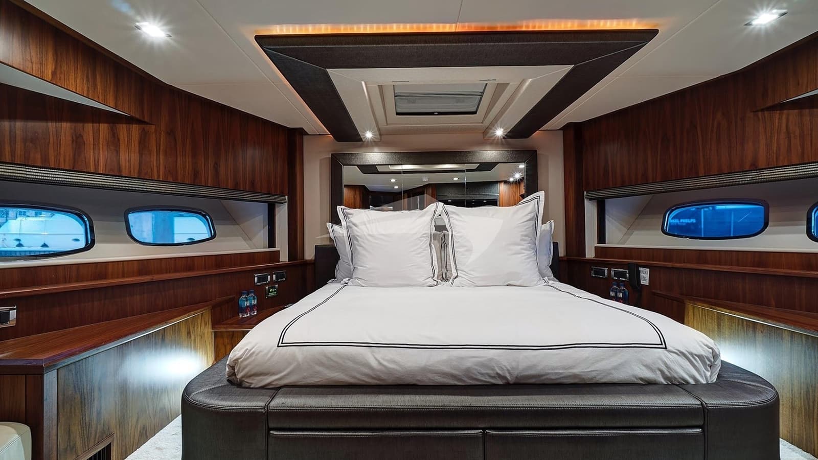 SPLASHED OUT, photo from the yacht portfolio 17