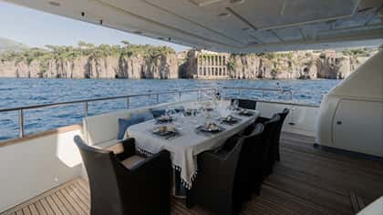 OCEAN DELTA 11 27m motor yacht charter, photo 10