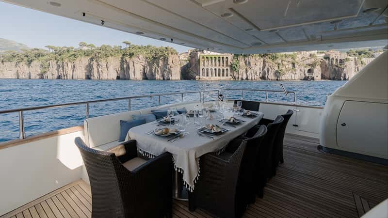 OCEAN DELTA 11 27m motor yacht charter, photo 10