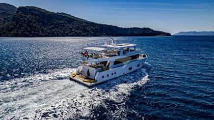 LILA TRAWLER 26m motor yacht charter, photo 10