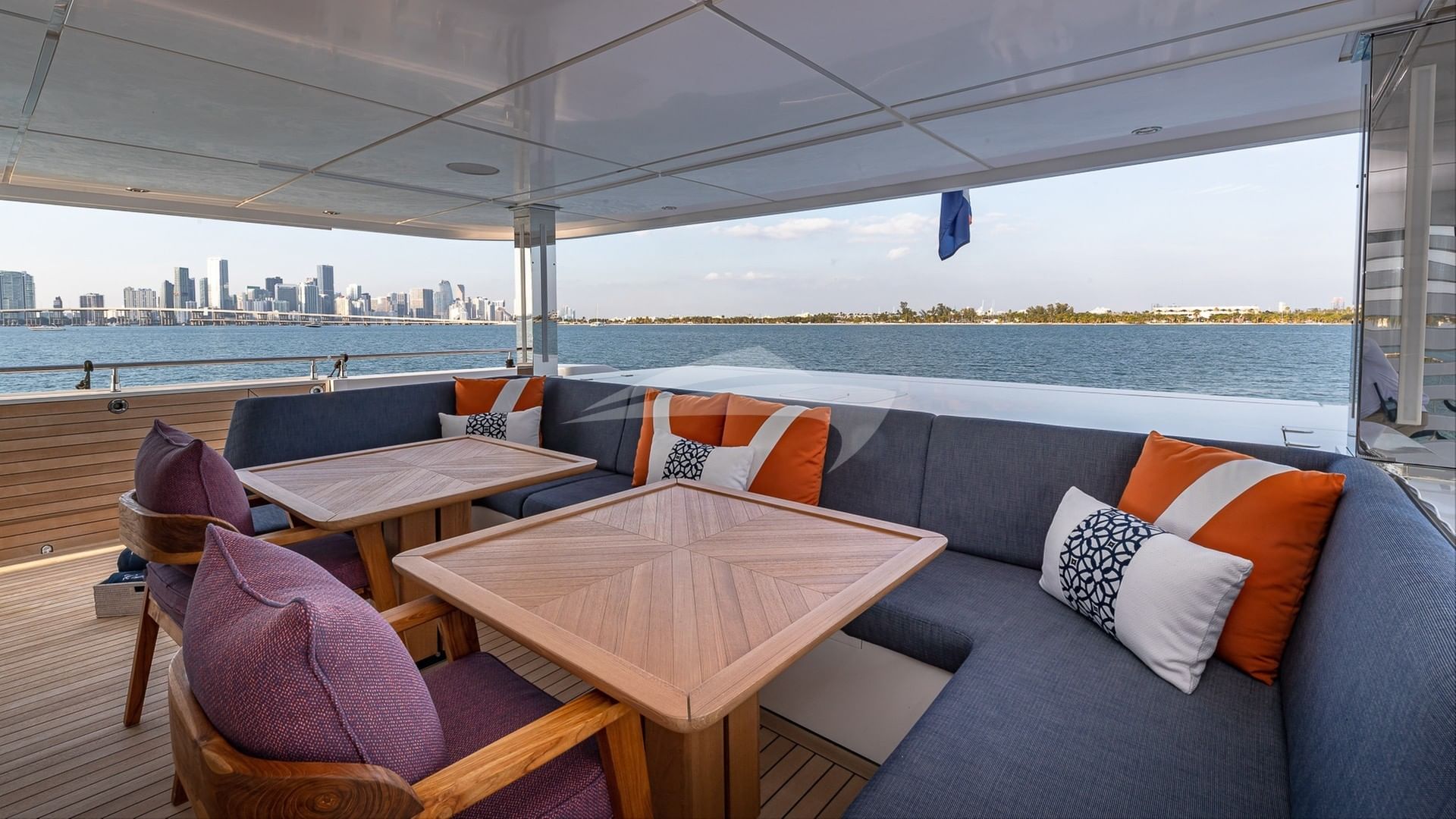 RISING DAWN Main Deck Aft