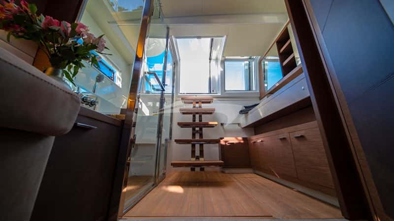 SERENITY VII 19m motor yacht charter, photo 4