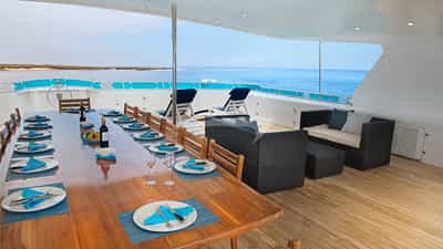 Al fresco dinning