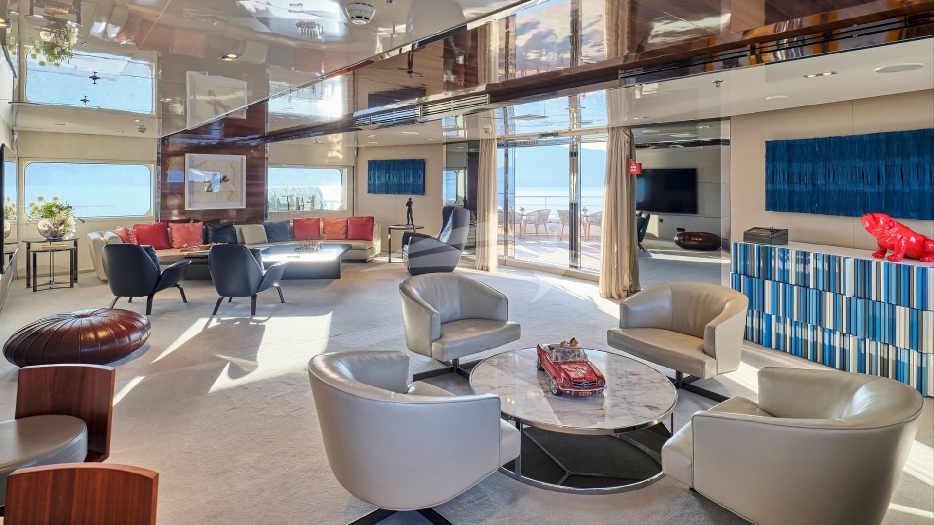 Bridge Deck Owner&#x27;s Salon