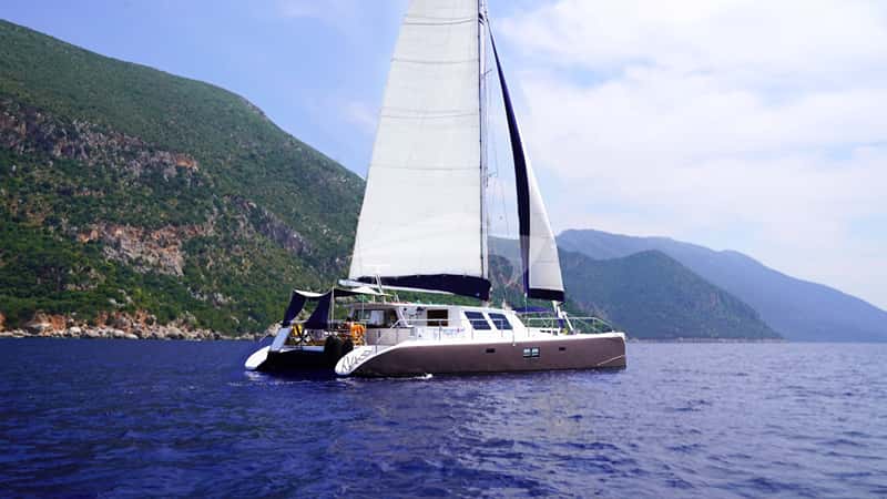 MYSTIQUE 21m sailing yacht charter