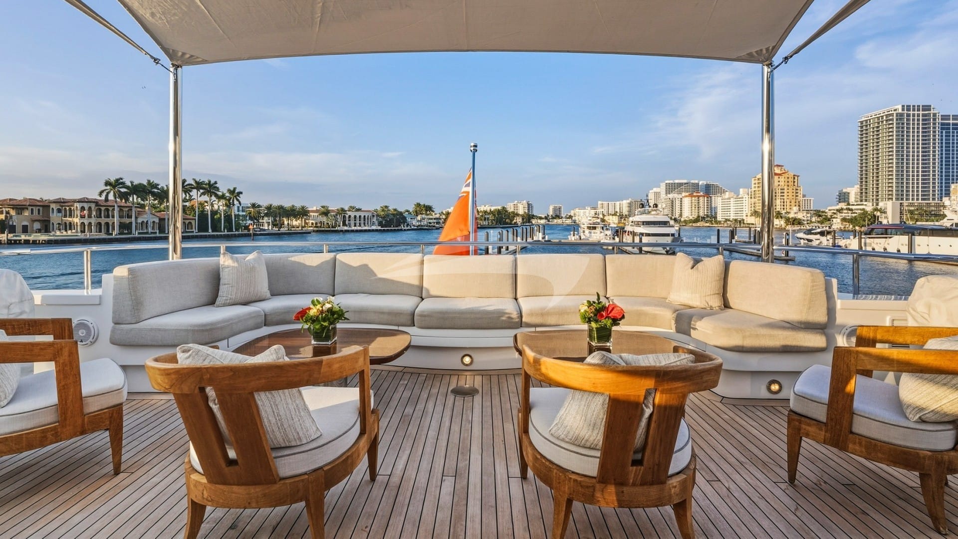 Bridge Deck Aft Lounge