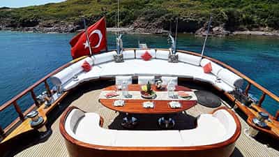 Deck Dining