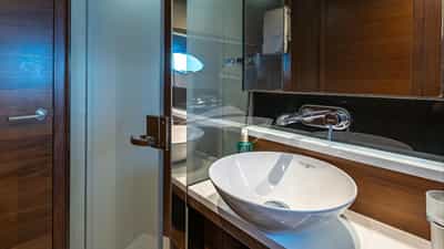 Twin Cabin Bathroom