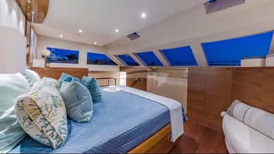 Wrap-around windows in the master