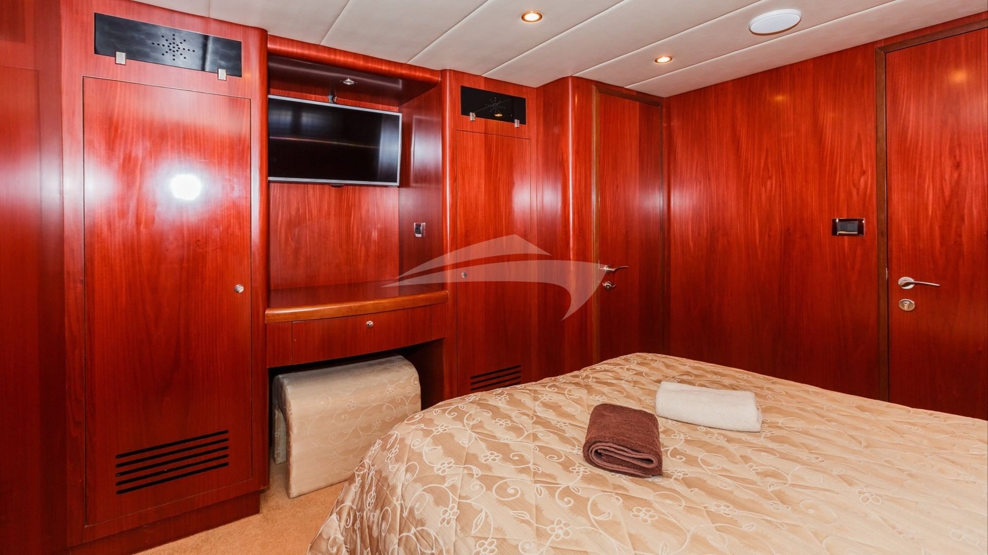 Double Cabin