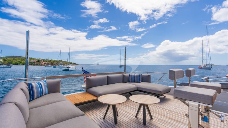 Flybridge seating