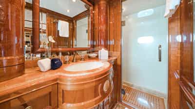 Twin Cabin Bathroom