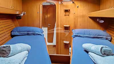Twin Cabin