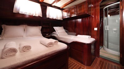 Double Cabin with Single Bed