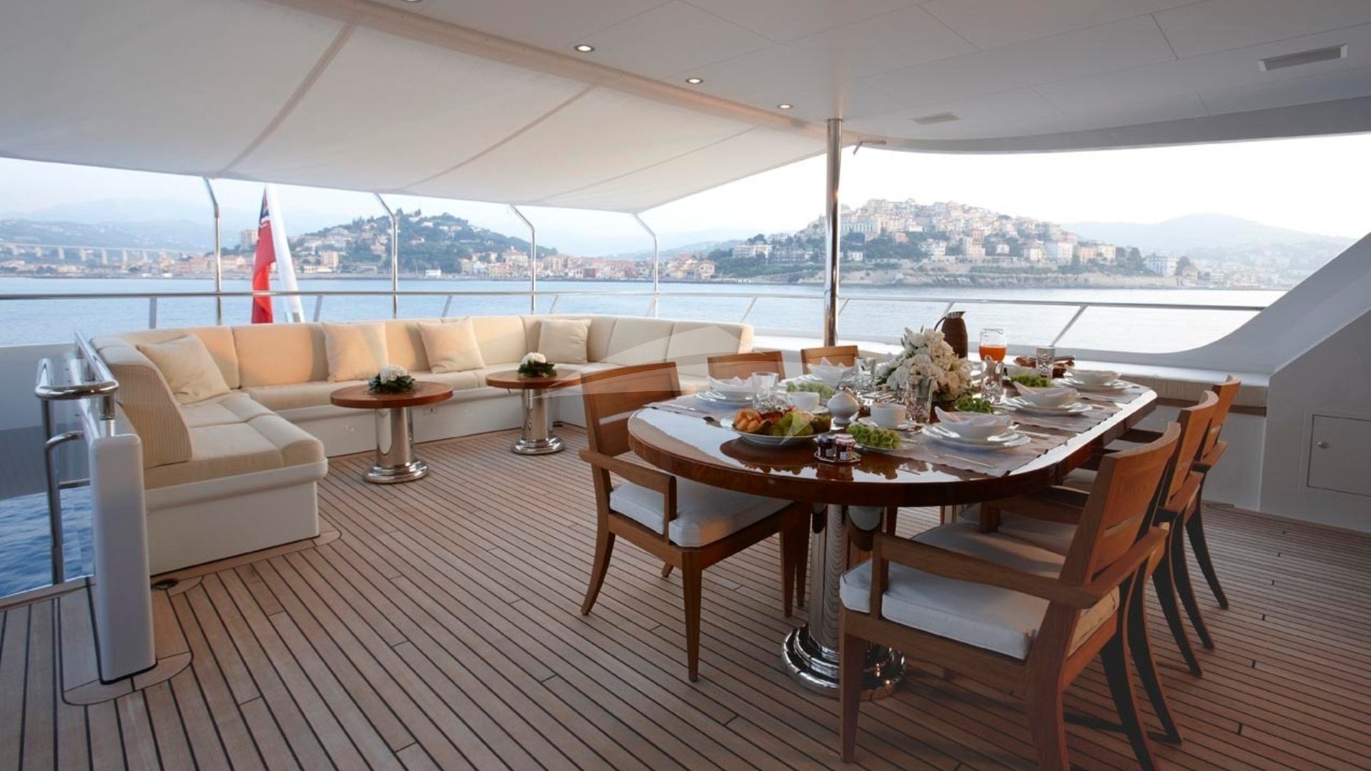 Al Fresco Dining