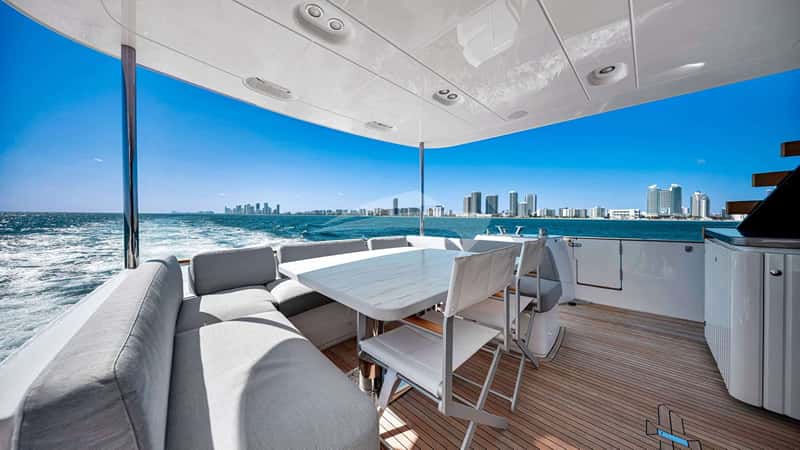 KNOT CAUGHT SLIPPIN 20m motor yacht charter, photo 4