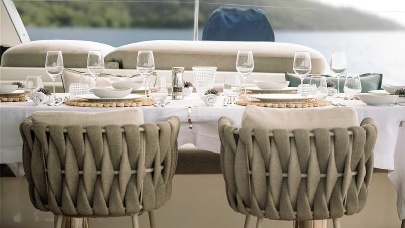 MANE ET NOCTE - Outdoor Dining