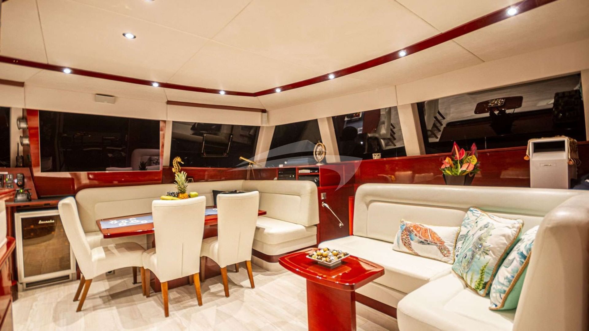 saloon and dining table