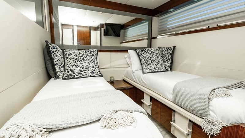 NEW LIFE 28m motor yacht charter, photo 7
