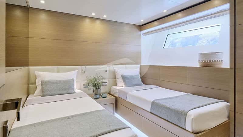 FLOR 28m motor yacht charter, photo 9