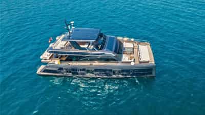 bgyb_charter_sunreef_80_power_tesni_selection_04